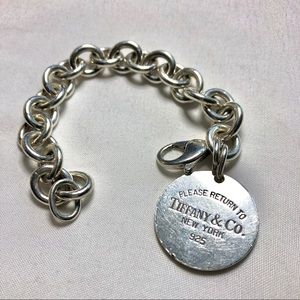 Tiffany & Co. Return to Tiffany Round Tag Bracelet
